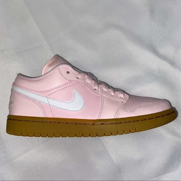 Jordan Shoes - Women’s Nike Air Jordan 1 Low Pink Gum Size 7 New